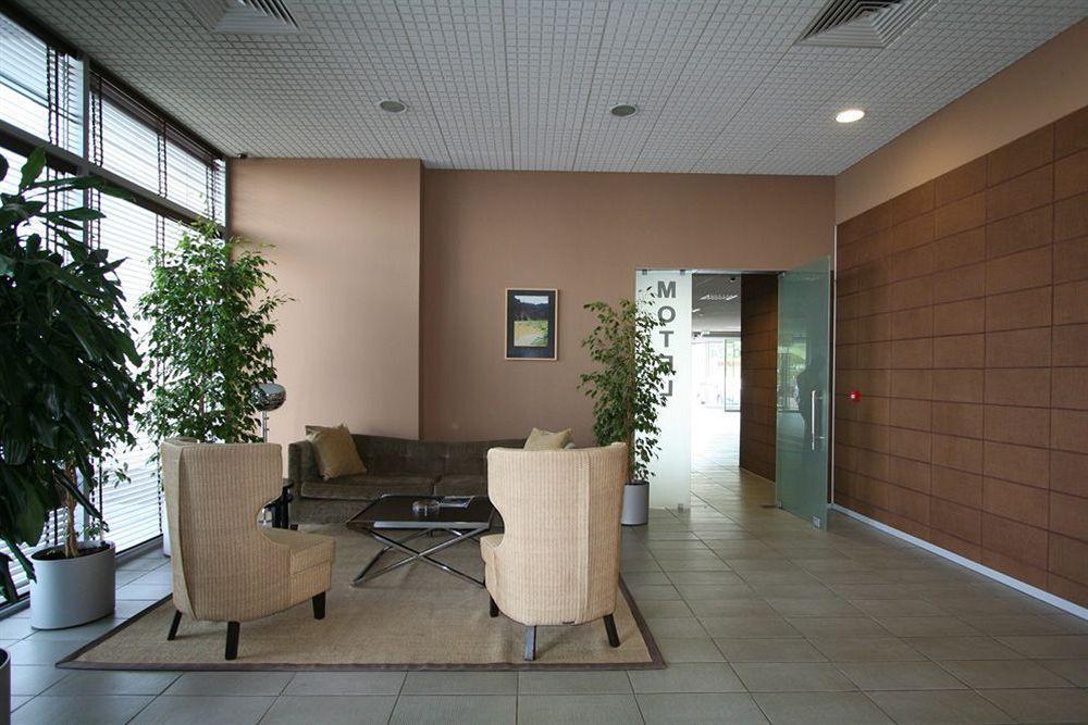 Hotel Ihtiman Exterior photo